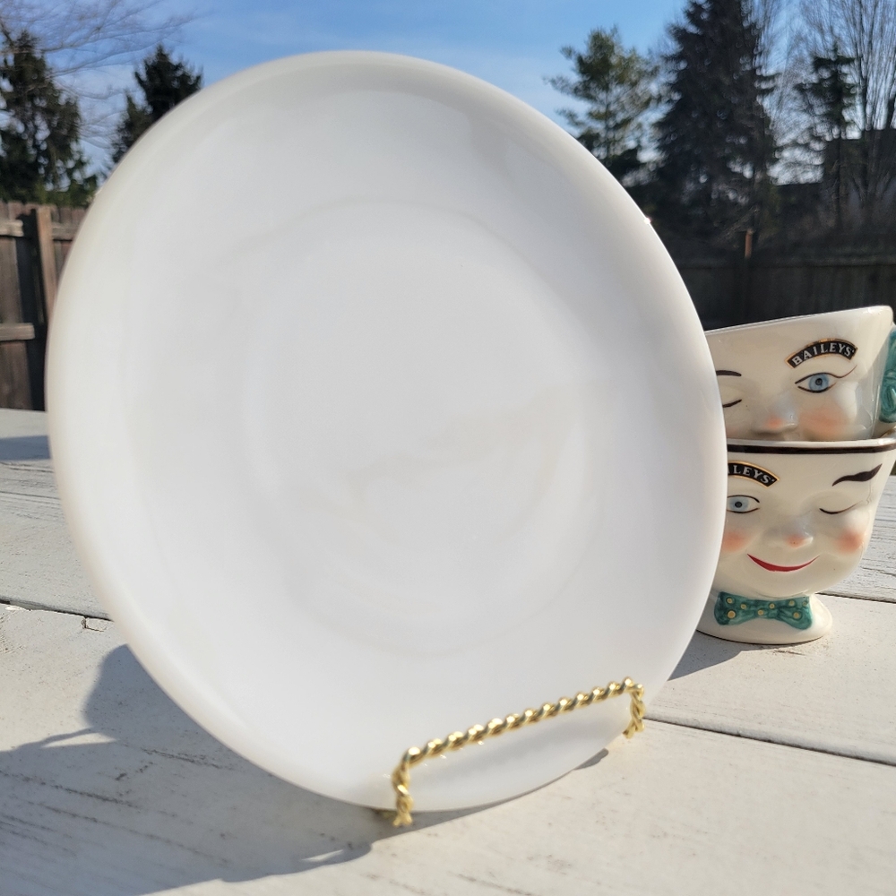 Vintage Federal Glass Milk Glass Small Plate ~ Heat Proof ~ Depression Glass?
